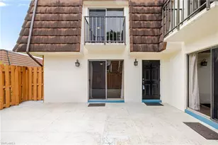 1418 Park Shore Cir, Fort Myers, FL 33901 - Photo 2