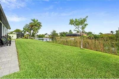 2425 SW 2nd Ter, Cape Coral, FL 33991 - Photo 32
