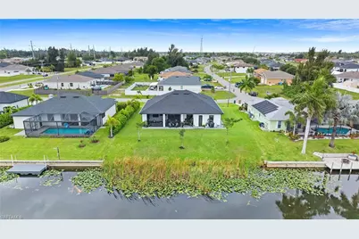 2425 SW 2nd Ter, Cape Coral, FL 33991 - Photo 34