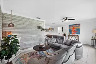 833 N Town and River Dr, Fort Myers, FL 33919 - Photo 40