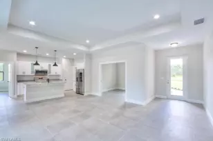 117 Desoto Blvd N, Naples, FL 34120 - Photo 2