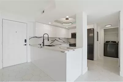 2885 Palm Beach Blvd #402, Fort Myers, FL 33916 - Photo 6