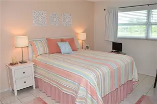 6801 Lake McGregor Cir, Fort Myers, FL 33919 - Photo 8