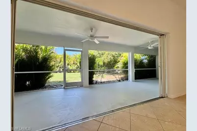 910 SW 3rd Ave, Cape Coral, FL 33991 - Photo 4