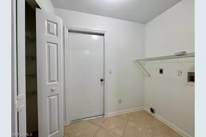 910 SW 3rd Ave, Cape Coral, FL 33991 - Photo 14