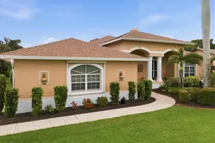 14760 Royal Oak Ct, Fort Myers, FL 33919 - Photo 4