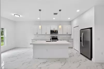 810 Jackson Ave, Lehigh Acres, FL 33972 - Photo 10