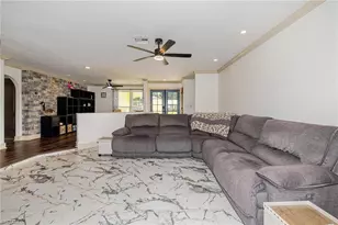 2507 Lakeview Dr, Lehigh Acres, FL 33936 - Photo 10