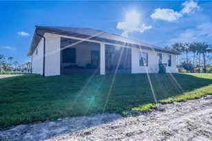 2565 28th Ave SE, Naples, FL 34117 - Photo 32