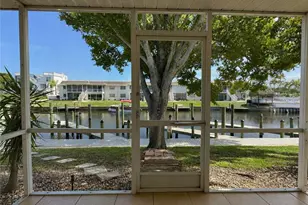 1107 SE 46th Ln, Cape Coral, FL 33904 - Photo 10