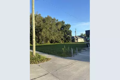 1925 Suwanee Ave, Fort Myers, FL 33901 - Photo 1