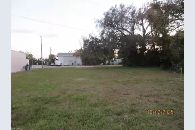 1925 Suwanee Ave, Fort Myers, FL 33901 - Photo 8