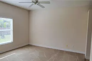 902 SW 21st Ln, Cape Coral, FL 33991 - Photo 16