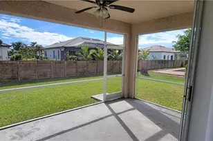 902 SW 21st Ln, Cape Coral, FL 33991 - Photo 12