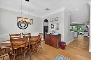 11138 Lakeland Cir, Fort Myers, FL 33913 - Photo 10