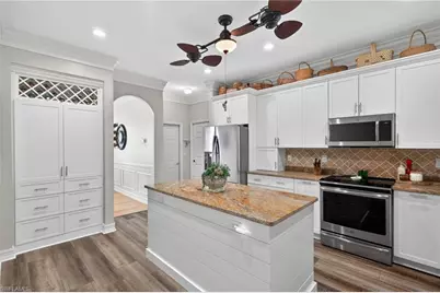 11138 Lakeland Cir, Fort Myers, FL 33913 - Photo 4