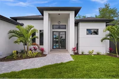 1102 SW 42nd St, Cape Coral, FL 33914 - Photo 1