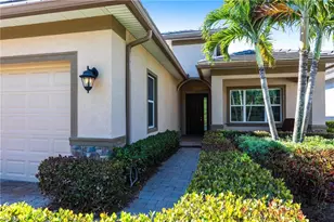 13730 Willow Haven Ct, Fort Myers, FL 33905 - Photo 4