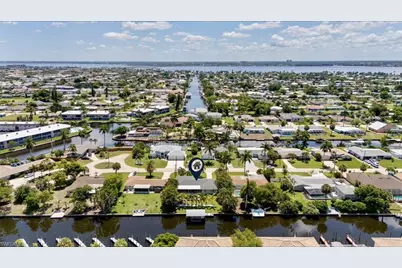 5118 York Ct, Cape Coral, FL 33904 - Photo 4