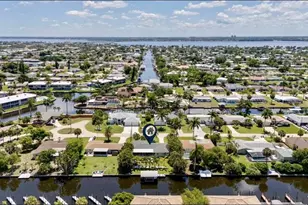 5118 York Ct, Cape Coral, FL 33904 - Photo 4