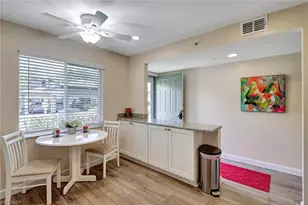 9900 Sunset Cove Ln, Fort Myers, FL 33919 - Photo 4