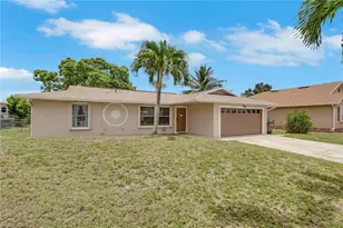 621 SW 29th Terrace, Cape Coral, FL 33914 - Photo 2