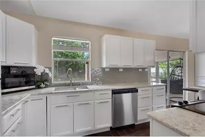 621 SW 29th Ter, Cape Coral, FL 33914 - Photo 6