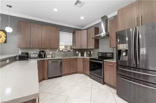2360 Burton Ave, Fort Myers, FL 33907 - Photo 4