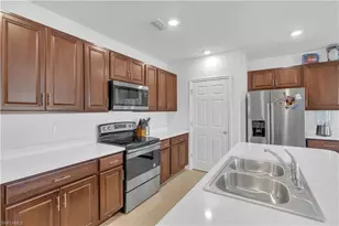 511 SW 26th Ave, Cape Coral, FL 33991 - Photo 28