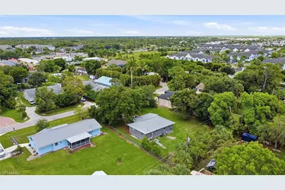 133 2nd St, Naples, FL 34113 - Photo 4