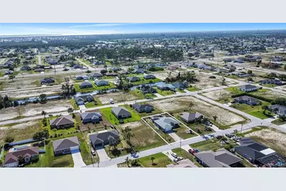 2152 NW 22nd Pl, Cape Coral, FL 33993 - Photo 4