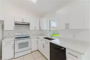 1729 NE 22nd St, Cape Coral, FL 33909 - Photo 8