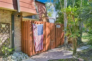 1520 Park Meadows Dr, Fort Myers, FL 33907 - Photo 2
