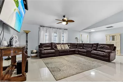 1102 SE 21st Ave, Cape Coral, FL 33990 - Photo 8