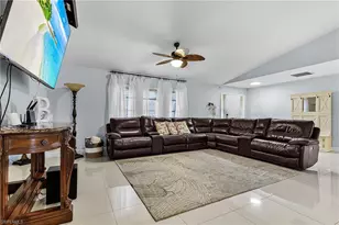 1102 SE 21st Ave, Cape Coral, FL 33990 - Photo 8