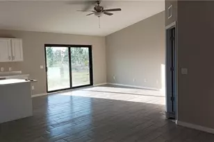 934 Marilyn Ave S, Lehigh Acres, FL 33974 - Photo 4