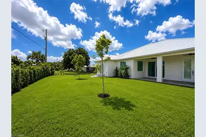 1426 SE 43rd Ter, Cape Coral, FL 33904 - Photo 34
