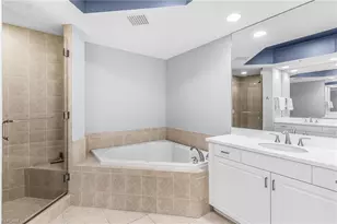 2090 W First St, Fort Myers, FL 33901 - Photo 20