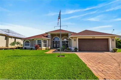 527 SW 40th Ter, Cape Coral, FL 33914 - Photo 1