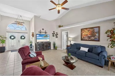 527 SW 40th Ter, Cape Coral, FL 33914 - Photo 4