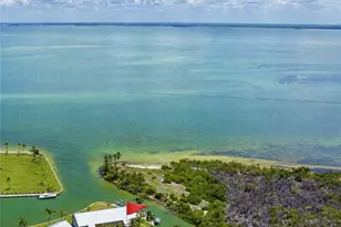905 Marina Villas, Captiva, FL 33924 - Photo 4