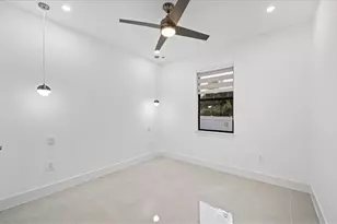 2711 Van Buren Pkwy, Cape Coral, FL 33993 - Photo 22