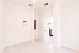 2931 16th Ave NE, Naples, FL 34120 - Photo 10