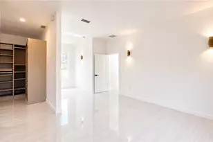 2931 16th Ave NE, Naples, FL 34120 - Photo 14