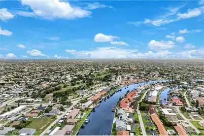 4524 Country Club Blvd, Cape Coral, FL 33904 - Photo 8