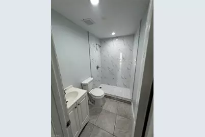 2027 Eloise Cir, North Fort Myers, FL 33917 - Photo 4
