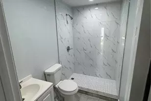 2027 Eloise Cir, North Fort Myers, FL 33917 - Photo 4