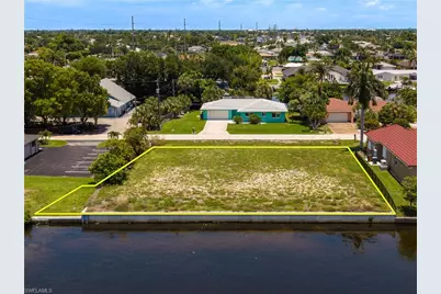 1612 SE 41st St, Cape Coral, FL 33904 - Photo 4