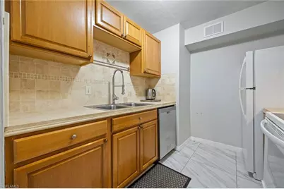 2828 Jackson St #B3, Fort Myers, FL 33901 - Photo 4