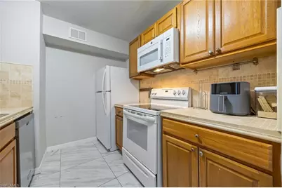 2828 Jackson St #B3, Fort Myers, FL 33901 - Photo 12